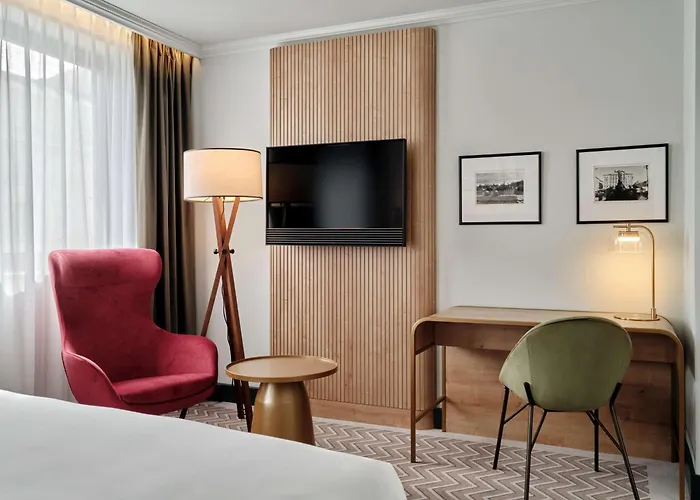 מלון Radisson Blu Triest Hotel, 4*