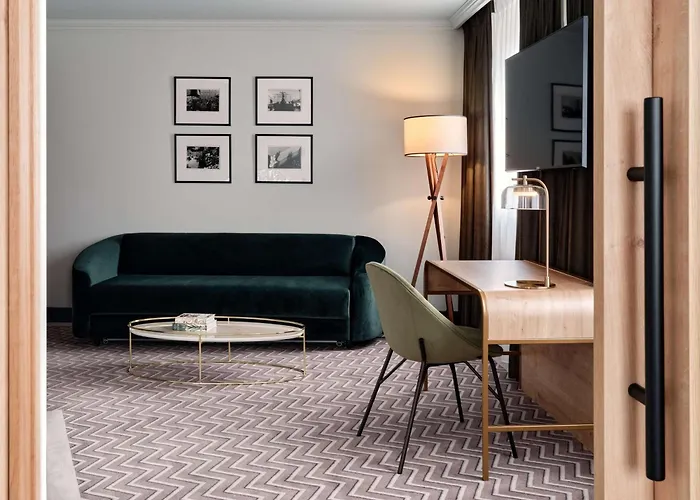 Radisson Blu Triest Hotel, מלון