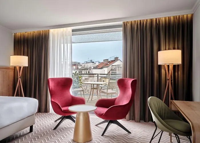 מלון Radisson Blu Triest Hotel, 4*