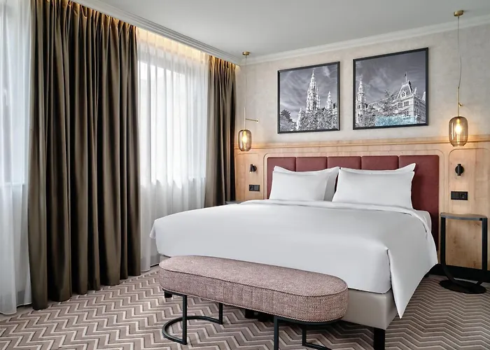 מלון Radisson Blu Triest Hotel, 4*
